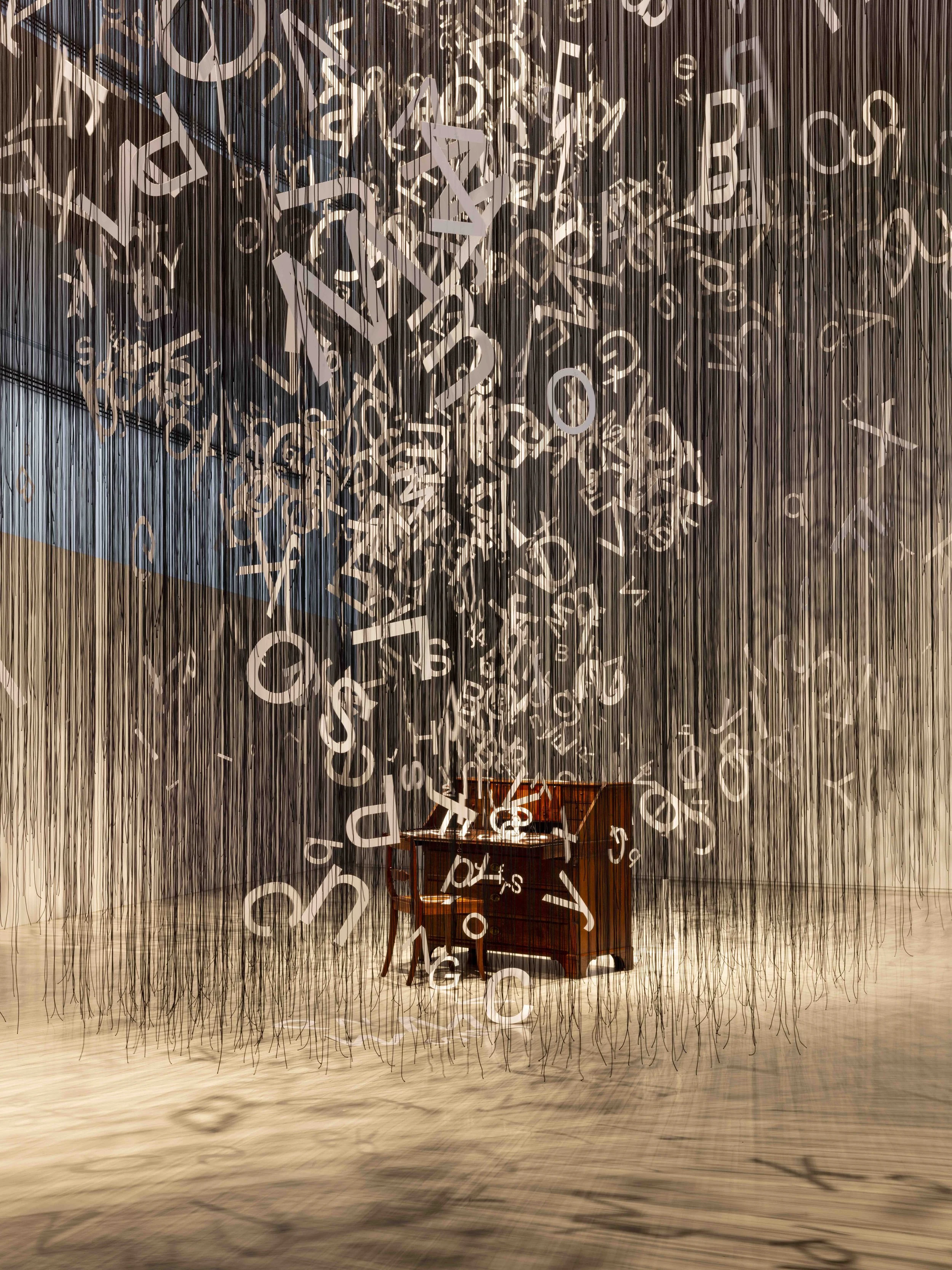CHIHARU SHIOTA–塩田千春